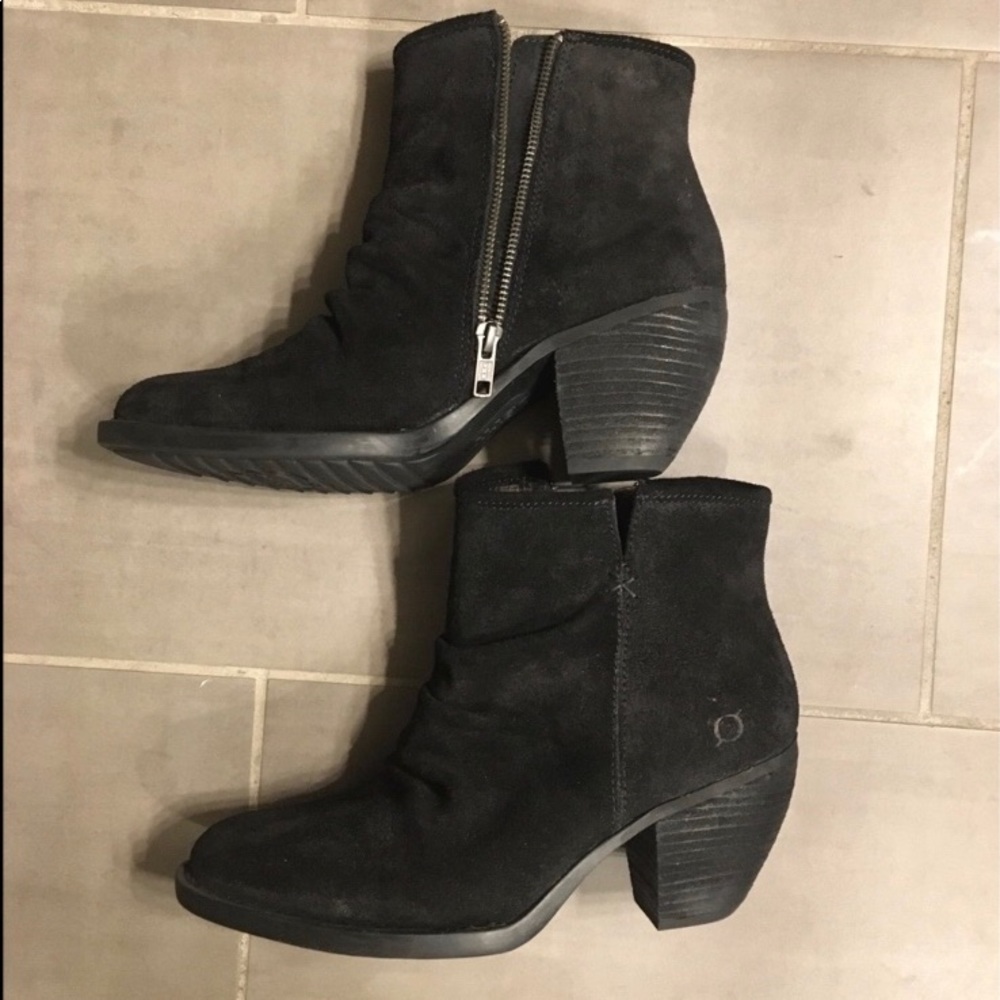 Born Aire black suede boots 8.5